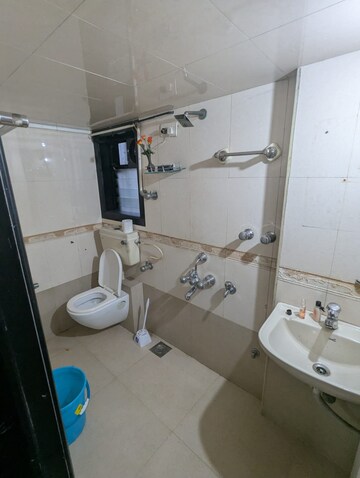 Team Area in 3 BHK Apartment at Tilak Dham, Chembur – for Rent
