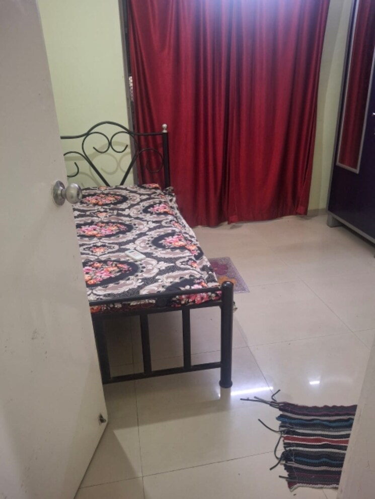 Bedroom, bindra-complex 3 Bedroom 1500 Sq.Ft. Apartment In Andheri East Mumbai 9147902