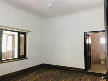 Room in 6+ BHK Villa at Hauz Khas – for Rent
