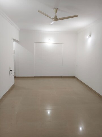 Room in 3 BHK Apartment at Naren Hills, Wanwadi – for Sale