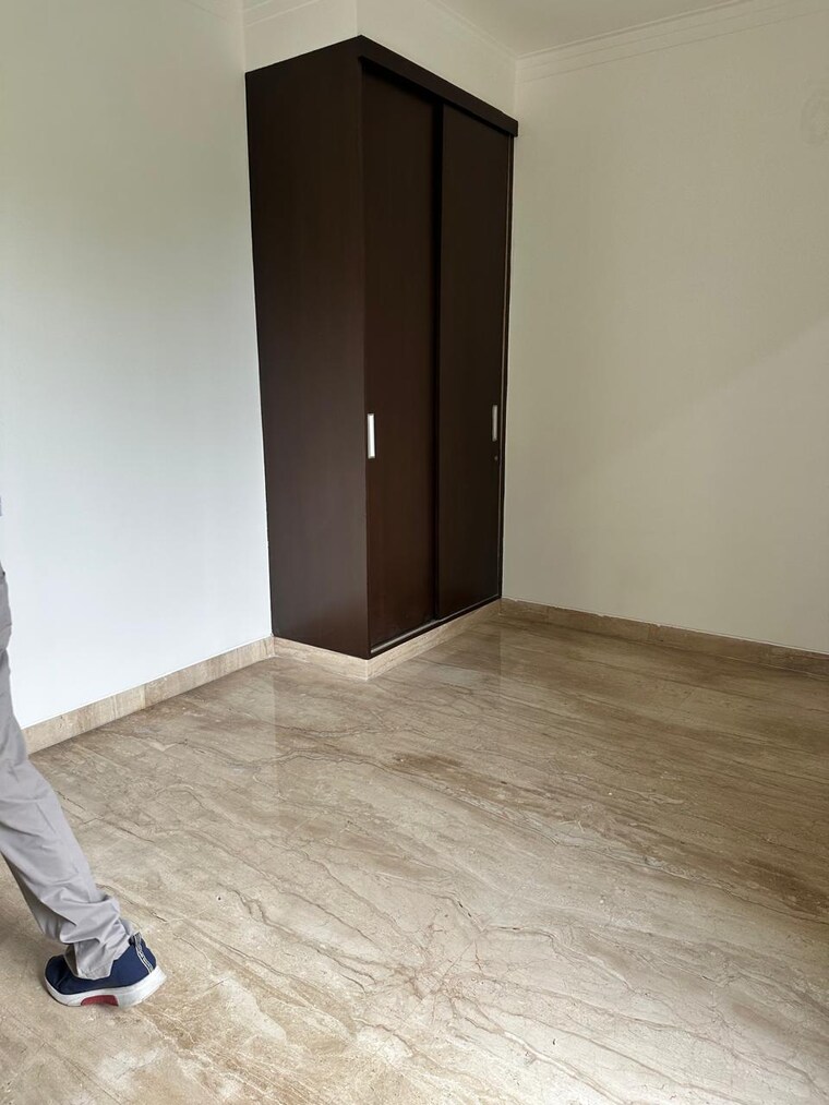 Room, east of kailash 3 Bedroom 1600 Sq.Ft. Builder Floor In East Of Kailash Delhi 9147925