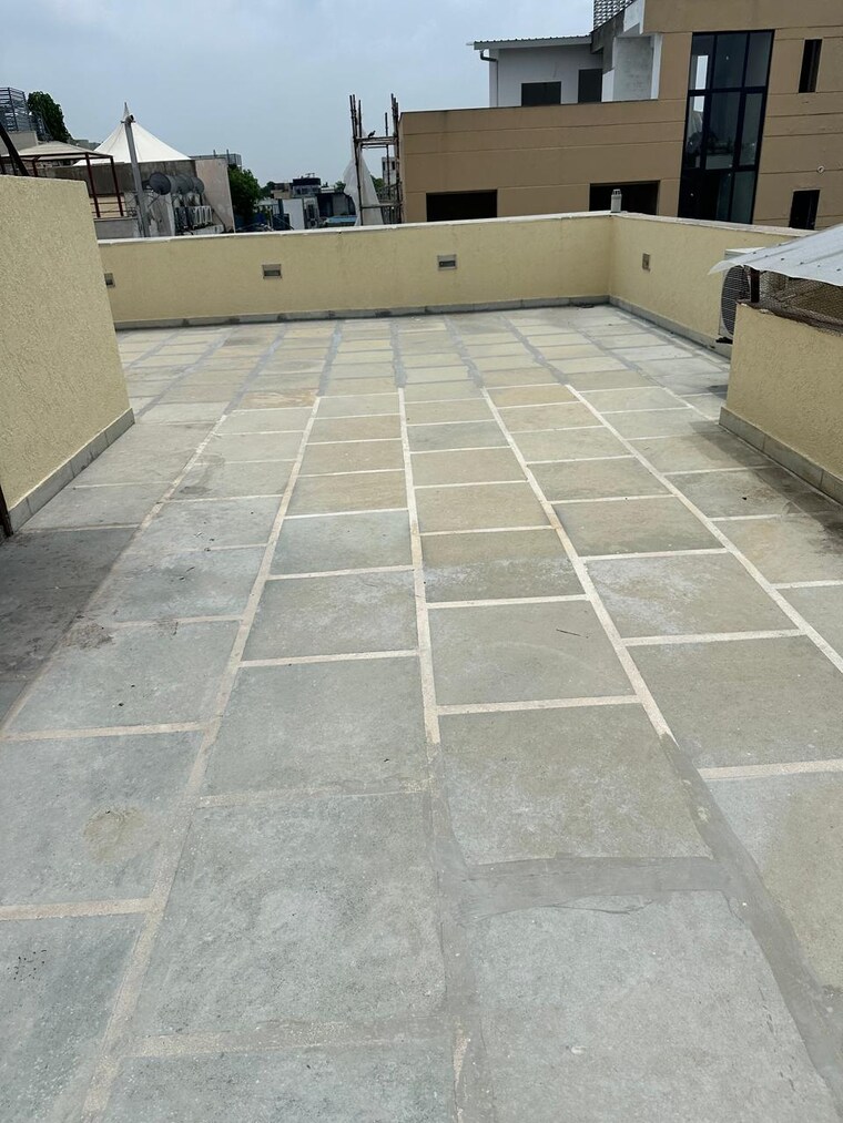 Balcony, east of kailash 3 Bedroom 1600 Sq.Ft. Builder Floor In East Of Kailash Delhi 9147925