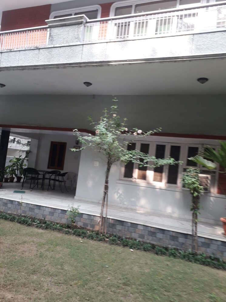 Exterior View, hauz khas enclave 3.5 Bedroom 1000 Sq.Yd. Builder Floor In Hauz Khas Enclave Delhi 9147935