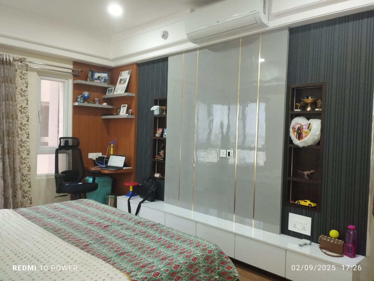 3 BHK Apartment For Rent in Universal Botanika Tower A And B