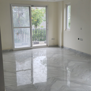 Room in 2.5 BHK Builder Floor at Smart World Gems, Sector 89 – for Rent