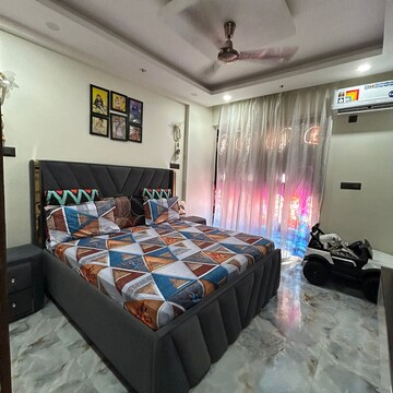 Bedroom in 2.5 BHK Builder Floor at Smart World Gems, Sector 89 – for Rent