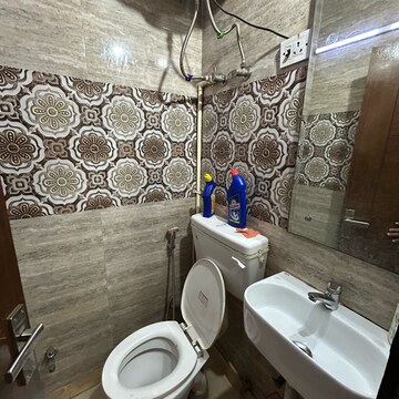 Bathroom in 2 BHK Builder Floor at South Extension I – for Rent