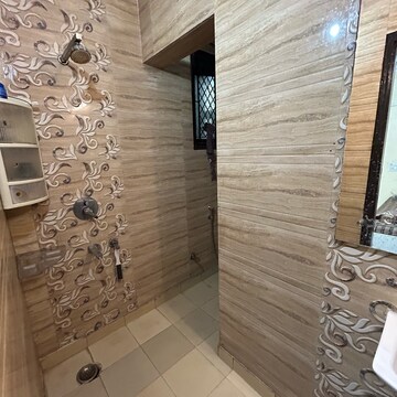 Bathroom in 2 BHK Builder Floor at South Extension I – for Rent