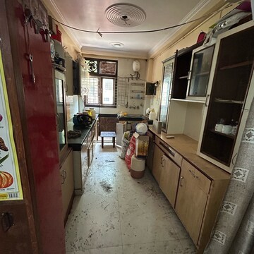 Building Lobby in 2 BHK Builder Floor at South Extension I – for Rent