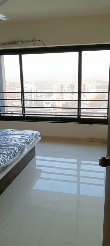 Room in 3 BHK Apartment at Ellisbridge – for Rent
