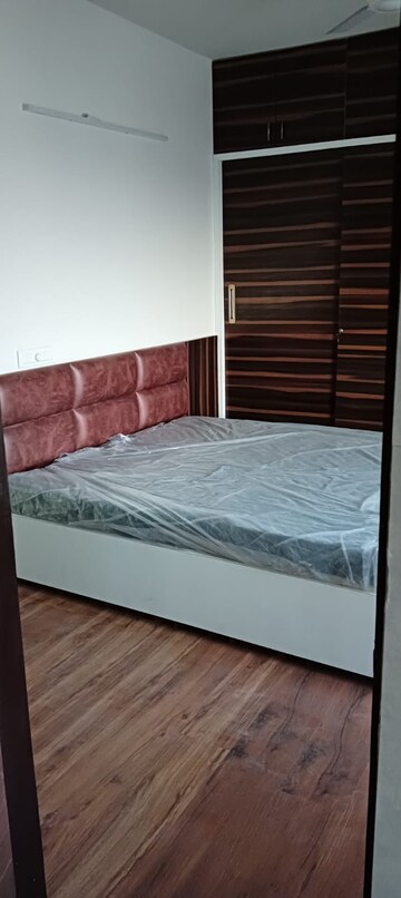 Bedroom in 3 BHK Apartment at Ellisbridge – for Rent