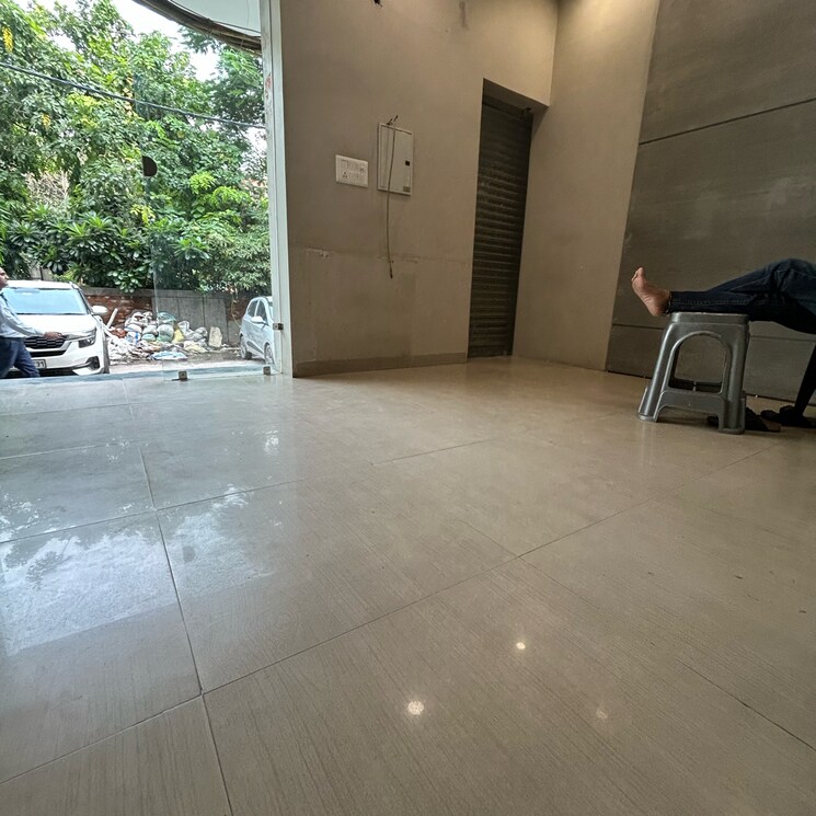  Parking, kotla mubarakpur Commercial Office Space 800 Sq.Ft. In Kotla Mubarakpur Delhi 9148050