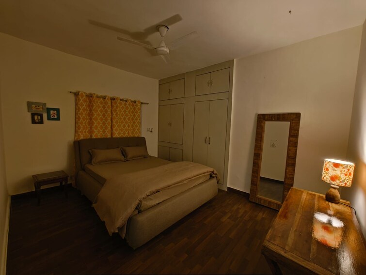 Cover Image, vasant kunj 3 Bedroom 1500 Sq.Ft. Apartment In Vasant Kunj Delhi 9148094