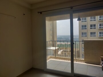 Room in 3 BHK Apartment at Bhartiya Nikoo Homes, Thanisandra Main Road – for Rent