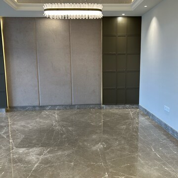 Room in 5 BHK Builder Floor at Vasant Vihar – for Sale