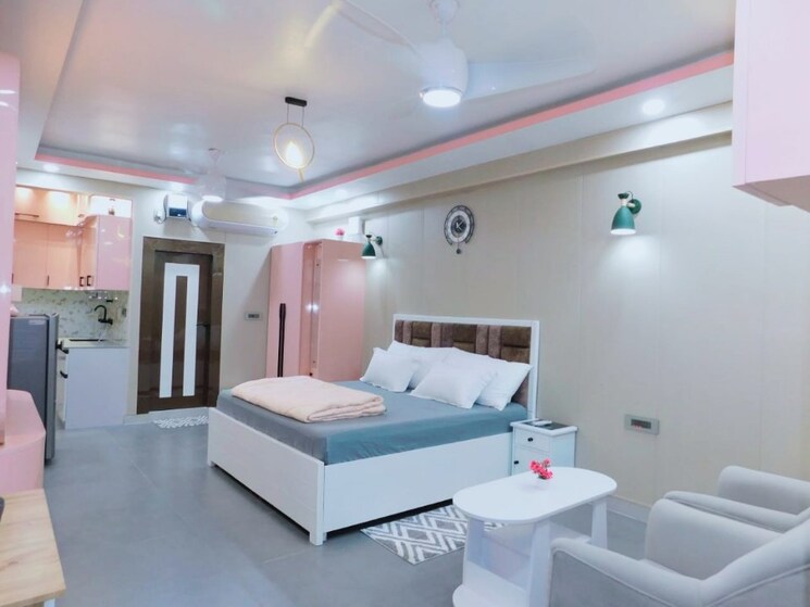 Room, sector 101 Studio 550 Sq.Ft. Apartment In Sector 101 Noida 9148105