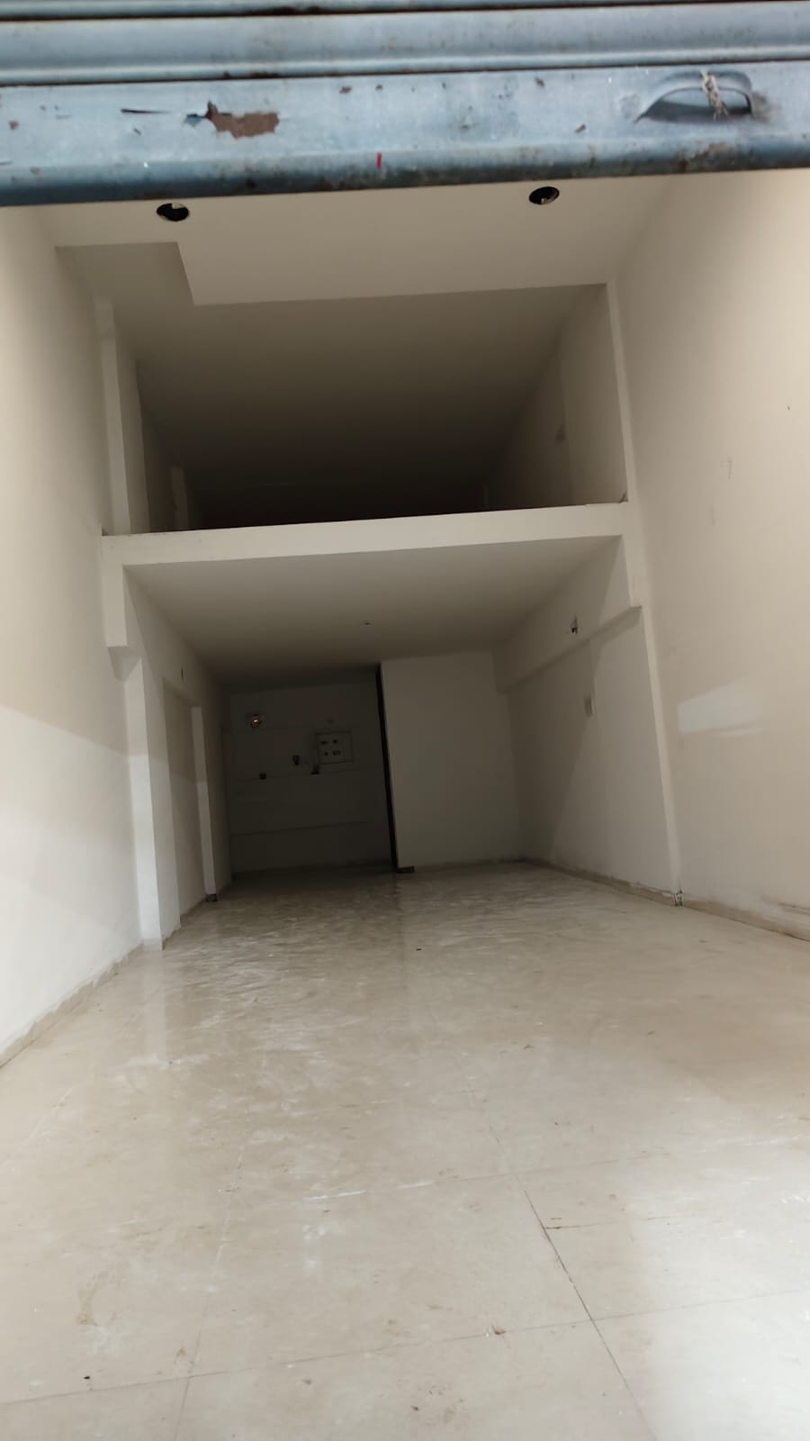 Retail Shop For Rent in Unati Dham Apartment