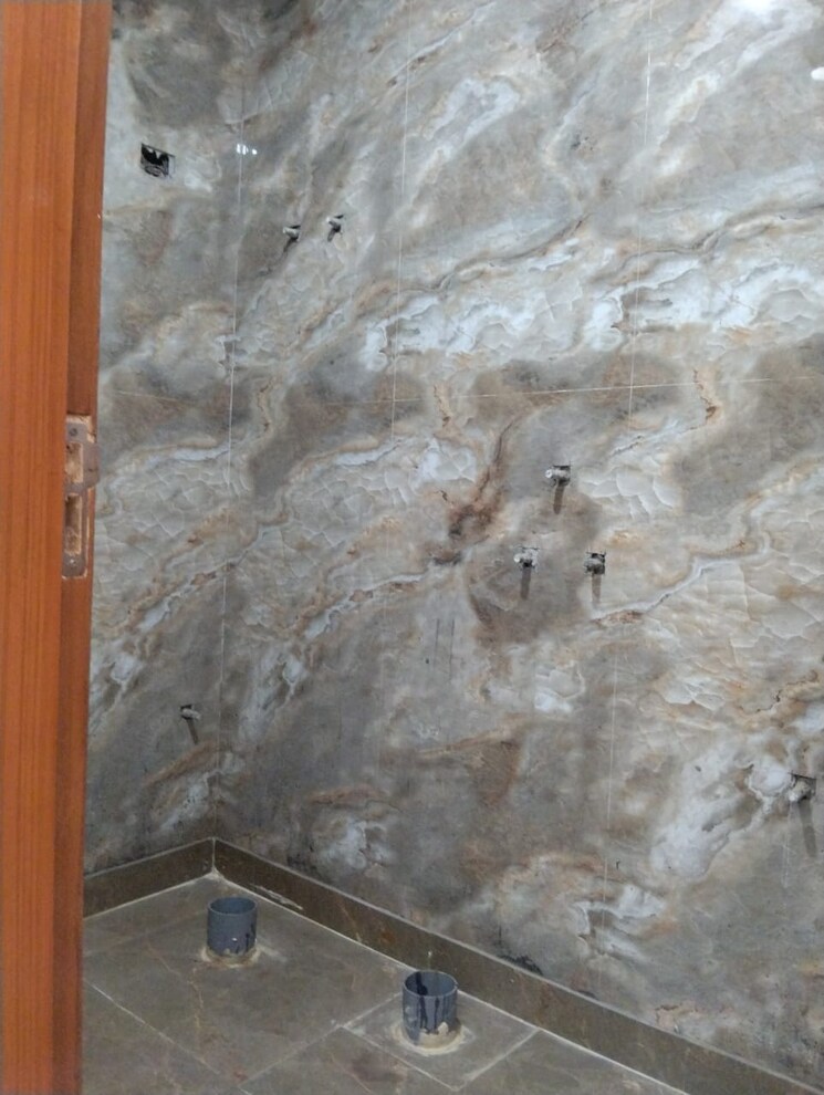 Bathroom, sunshine-apartments-sector-73 2 Bedroom 1100 Sq.Ft. Builder Floor In Sector 73 Noida 9148166