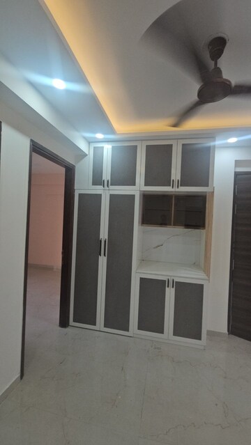 Room in 3.5 BHK Builder Floor at Smart World Gems, Sector 89 – for Rent