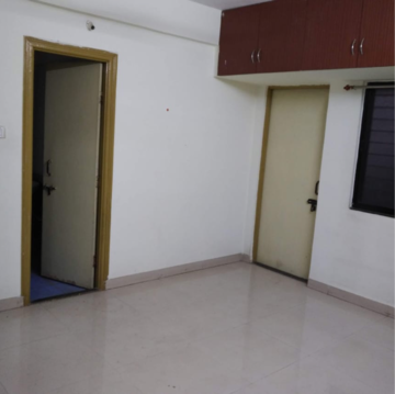 Room in 3 BHK Apartment at Treasure Apartments, Kasarwadi – for Sale