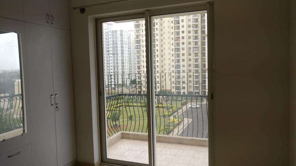 3 BHK Apartment For Rent in DLF Westend Heights New Town