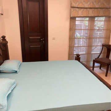 Room in 1 BHK Builder Floor at Boutique Residential Apartments N-136, Panchsheel Park – for Rent