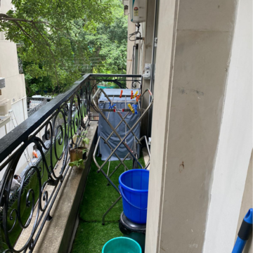 Balcony in 1 BHK Builder Floor at Boutique Residential Apartments N-136, Panchsheel Park – for Rent
