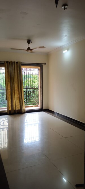 Room in 2 BHK Apartment at Siddhi Highland Park Phase 2, Kapur Bawdi – for Sale