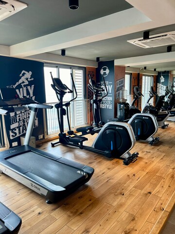 Gym in 2 BHK Apartment at Mayfair The View, Vikhroli West – for Rent