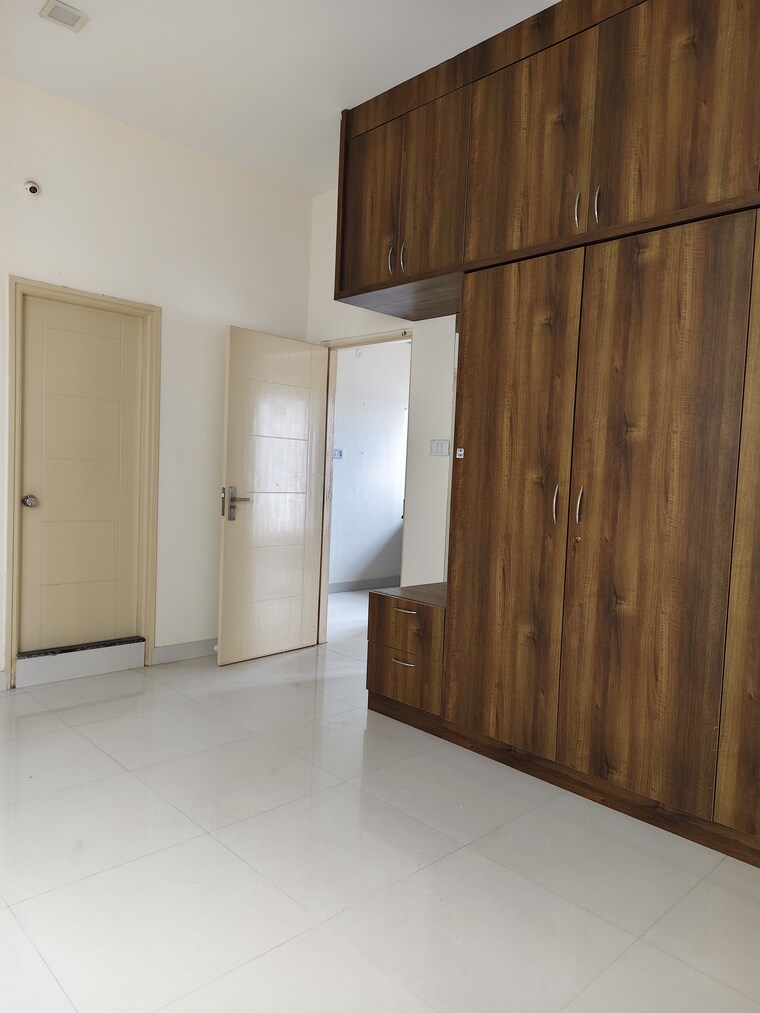 Room, halasuru 1 Bedroom 600 Sq.Ft. Apartment In Halasuru Bangalore 9148284