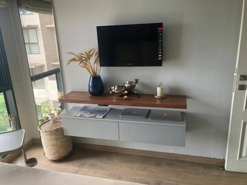 Furnished Amenities in 2.5 BHK Apartment at Kanakia Rainforest, Andheri East – for Rent