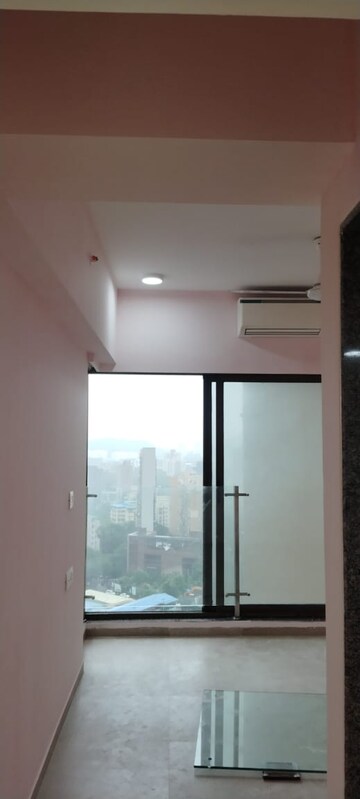 Furnished Amenities in 3 BHK Apartment at Kanakia Silicon Valley, Powai – for Rent