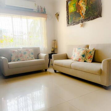 Living Room in 2 BHK Apartment at Pooja Apartments Khar, Khar West – for Rent