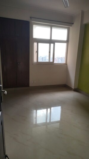 Room in 2 BHK Apartment at Eros Sampoornam, Sector 2 Greater Noida – for Sale