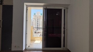 Room in 2.5 BHK Apartment at Anthem French Apartment, Sector 16b Greater Noida – for Sale