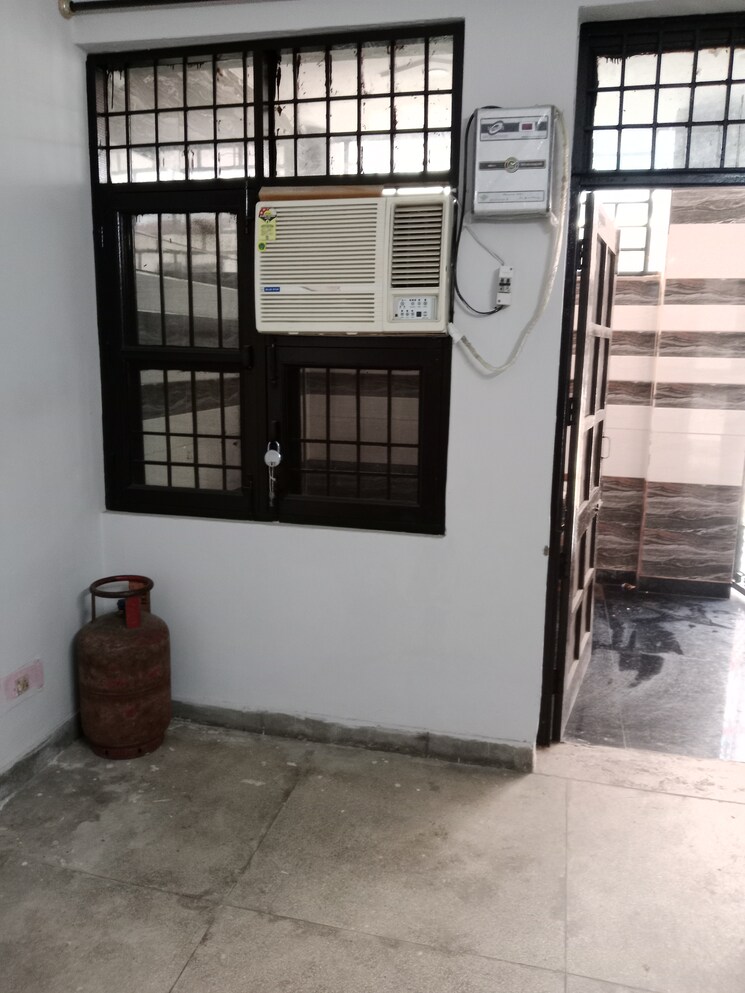 Room, sector 24 2 Bedroom 923 Sq.Ft. Builder Floor In Sector 24 Panipat 9148384