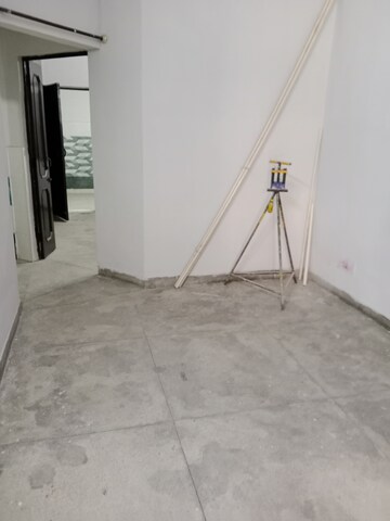 Lift in 2 BHK Builder Floor at Sector 24 – for Rent