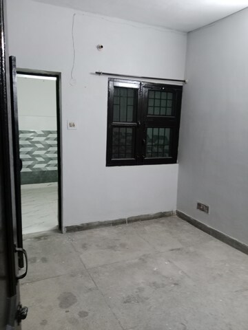 2 BHK Builder Floor For Rent in Sector 24