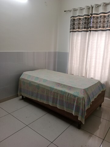 Bedroom in 2 BHK Builder Floor at Ansals Sushant City – for Rent