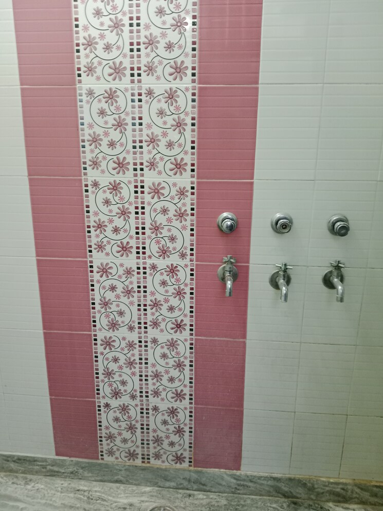 Bathroom, sector 18 2 Bedroom 905 Sq.Ft. Builder Floor In Sector 18 Panipat 9148399