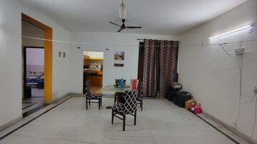 Living Room in 2 BHK Builder Floor at RWA Apartments Sector 50, Sector 50 – for Rent