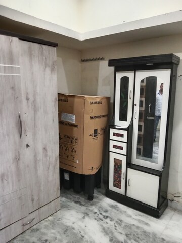 Living Room in 1.5 BHK Builder Floor at Sector 18 – for Rent