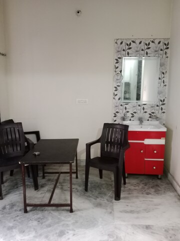 Living Room in 1.5 BHK Builder Floor at Sector 18 – for Rent