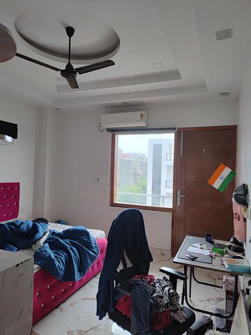 Team Area in 5 BHK Independent House at RWA Apartments Sector 50, Sector 50 – for Rent