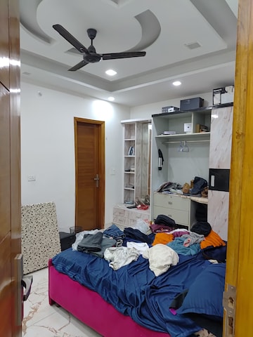 Furnished Amenities in 5 BHK Independent House at RWA Apartments Sector 50, Sector 50 – for Rent