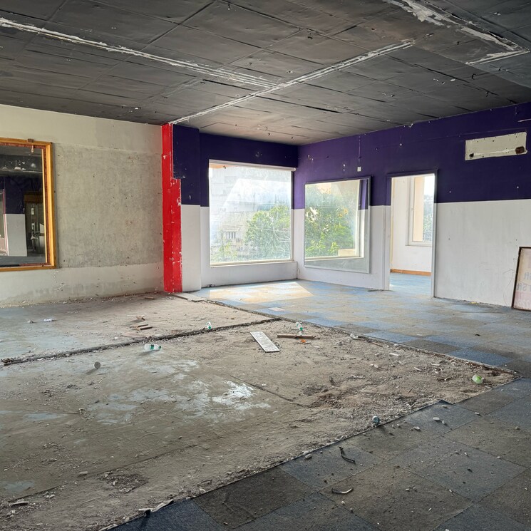  Parking, jubilee hills Commercial Shop 2800 Sq.Ft. In Jubilee Hills Hyderabad 9148458