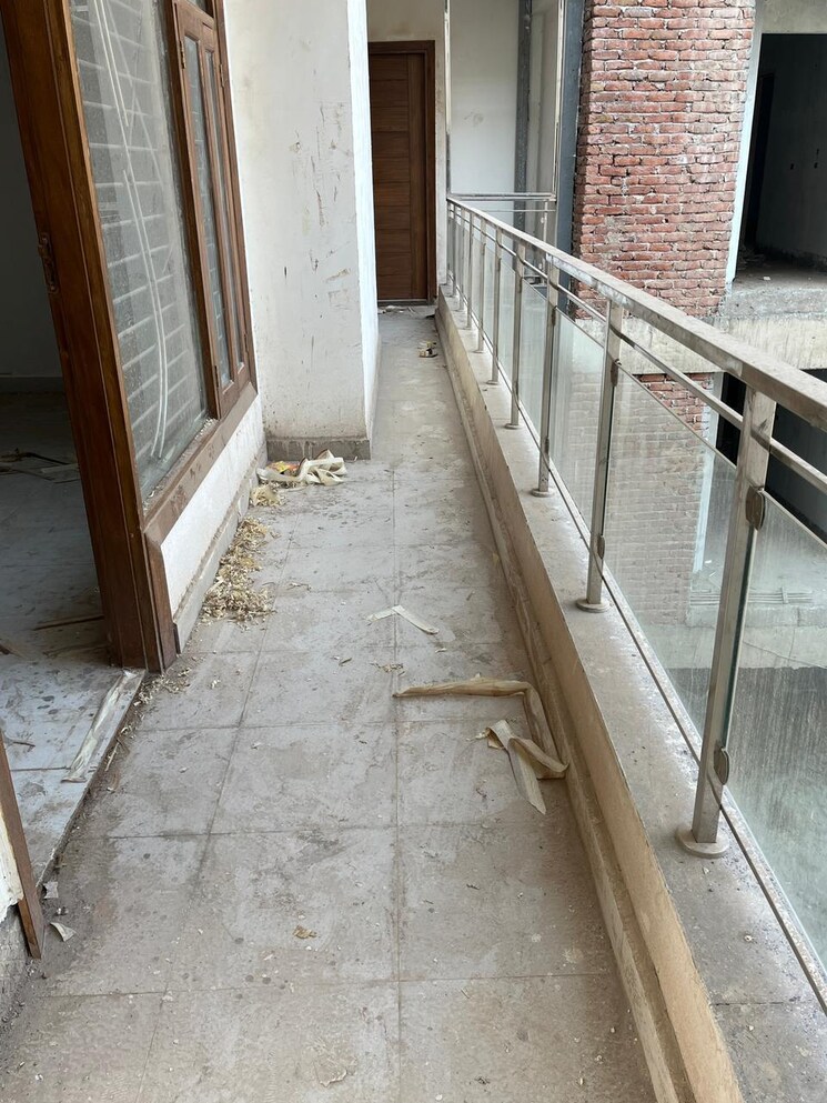 Balcony, dwarika-raj-garden-city 4 Bedroom 2200 Sq.Ft. Apartment In Raj Nagar Extension Ghaziabad 9148467