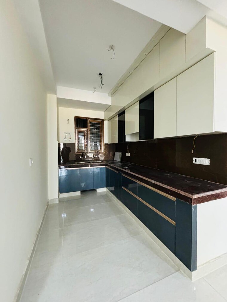 Kitchen, dwarika-raj-garden-city 4 Bedroom 2200 Sq.Ft. Apartment In Raj Nagar Extension Ghaziabad 9148467