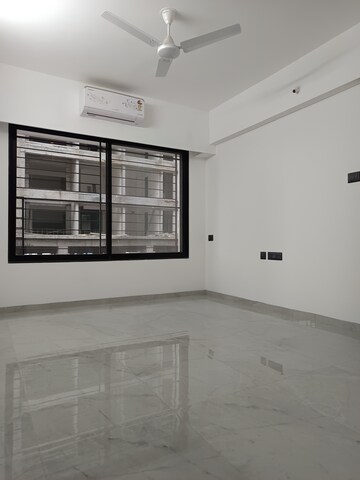 Room in 2 BHK Apartment at Unique Youtopia, Kharadi – for Rent