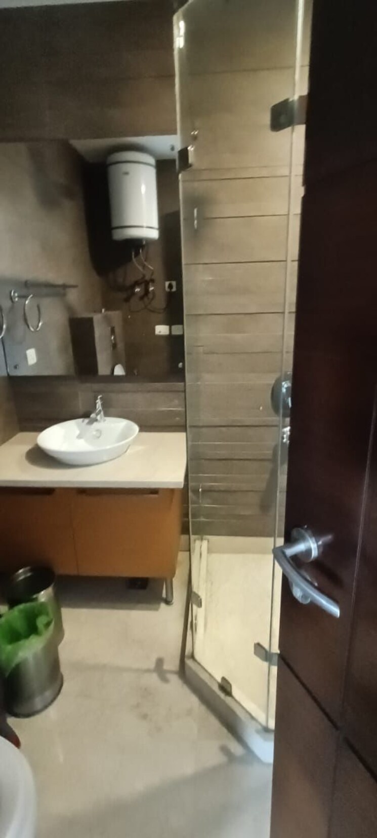 Bathroom, panchsheel park 4 Bedroom 500 Sq.Yd. Builder Floor In Panchsheel Park Delhi 9148509